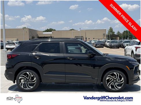 New 2026 Chevrolet TrailBlazer RS w/ Convenience Package FWD image 3