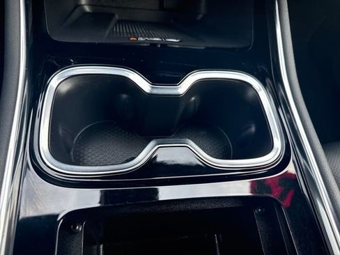 Used 2024 Chevrolet Traverse LT w/ Enhanced Driving Package image 31