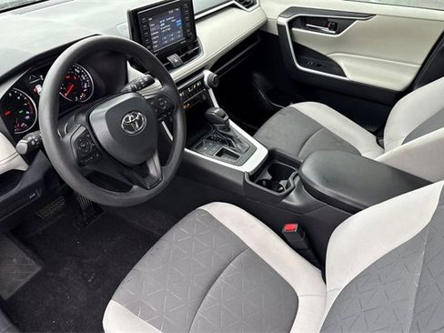 Used 2020 Toyota RAV4 XLE image 12