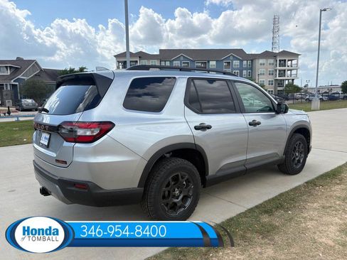 New 2026 Honda Pilot TrailSport image 6