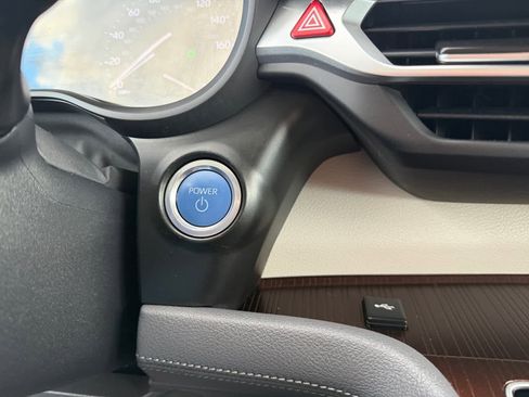 Used 2023 Toyota Sienna LE image 23