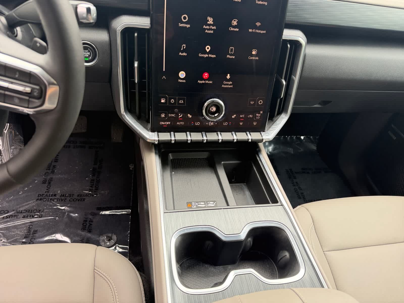 Used 2025 GMC Acadia Elevation w/ Super Cruise Package FWD image 16