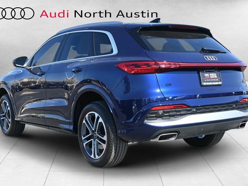 Certified 2025 Audi Q5 Premium w/ Convenience Package image 4