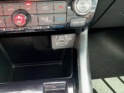 Used 2023 Jeep Compass Trailhawk w/ Trailhawk Convenience Group image 16