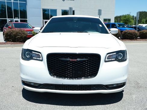 Used 2021 Chrysler 300 S RWD image 2
