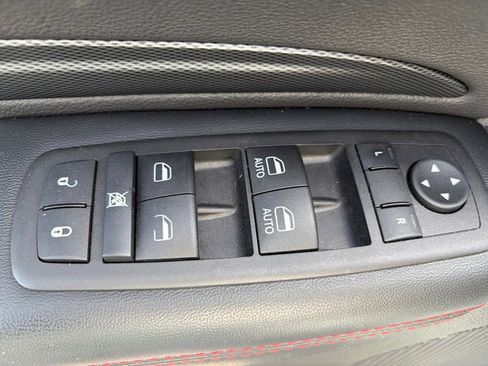 Used 2025 Dodge Durango GT AWD/4WD image 12