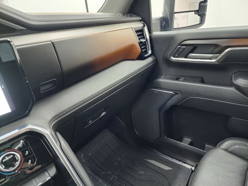 Used 2024 GMC Sierra 2500 Denali w/ Denali Reserve Package image 14