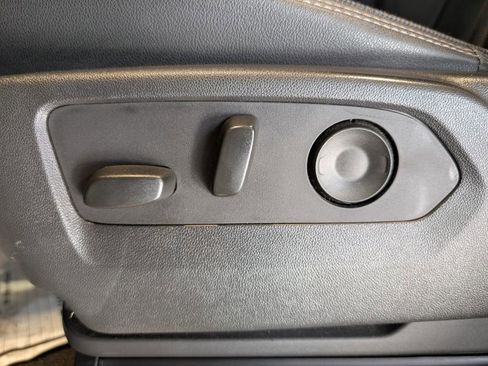 Used 2024 Chevrolet Silverado 2500 High Country w/ Technology Package image 24