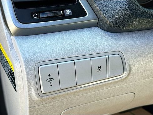 Used 2018 Hyundai Tucson SEL image 11