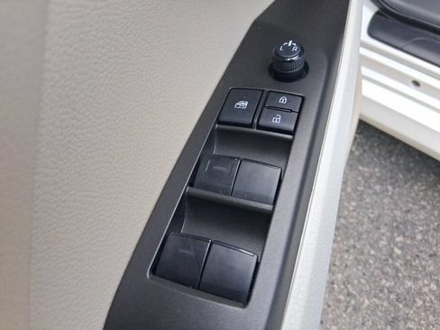 Used 2023 Toyota Camry LE FWD image 12