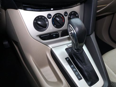 Used 2014 Ford Focus SE image 19