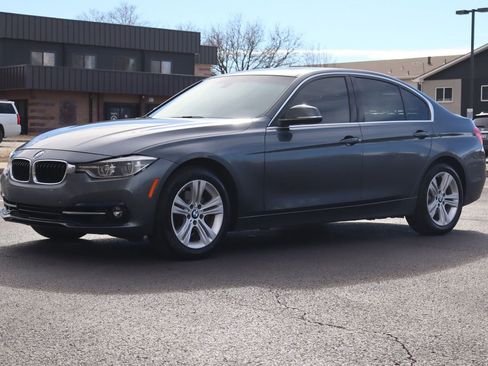 Used 2018 BMW 330i xDrive Sedan image 11