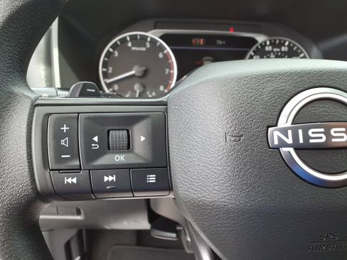 Used 2026 Nissan Rogue S FWD image 19