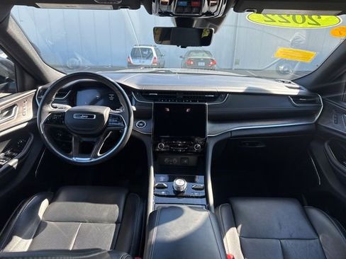 Used 2022 Jeep Grand Cherokee L Overland w/ Luxury Tech Group IV image 18