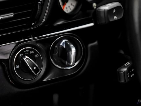 Used 2015 Porsche 911 Turbo image 66