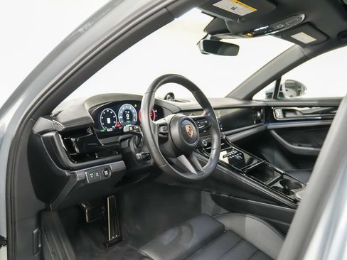 Used 2025 Porsche Panamera 4 E-Hybrid AWD/4WD image 4