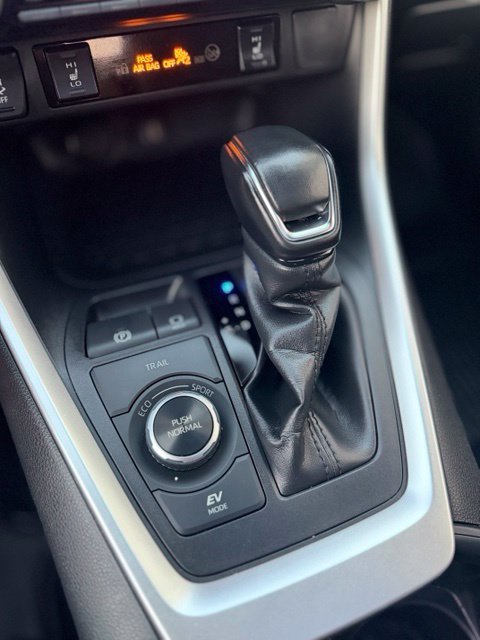 Used 2023 Toyota RAV4 XLE Premium AWD/4WD image 15