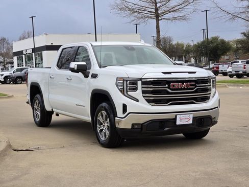Used 2024 GMC Sierra 1500 SLT image 4