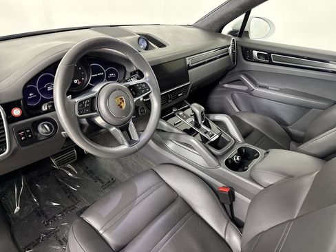 Certified 2021 Porsche Cayenne GTS AWD/4WD image 4