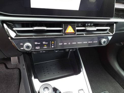 New 2025 Kia Niro EX w/ EX Cold Weather Package image 23