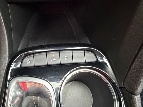 Used 2023 Buick Encore GX Select FWD image 23