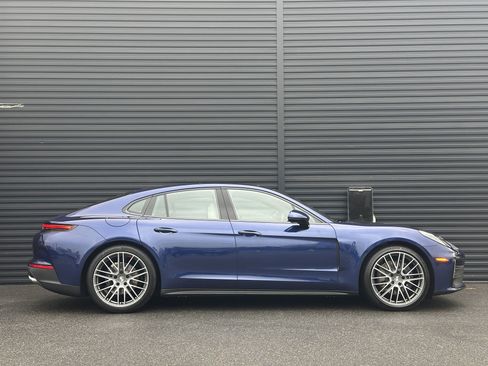 New 2026 Porsche Panamera 4 image 9