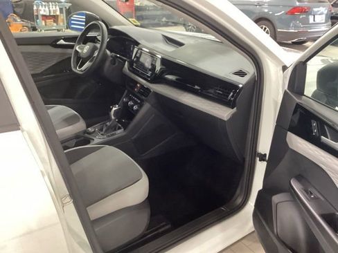 Used 2024 Volkswagen Taos S AWD/4WD image 11
