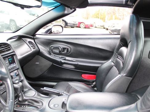 Used 2004 Chevrolet Corvette Base 2dr Coupe image 14