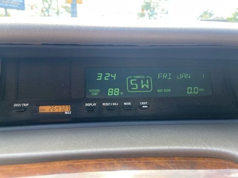 Used 2000 Toyota Avalon XLS FWD image 24