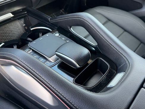 Used 2025 Mercedes-Benz GLE 450e 4MATIC image 28