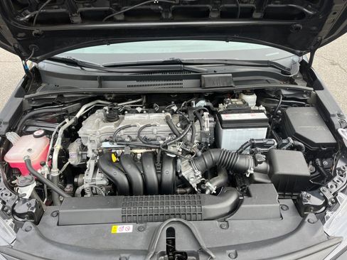 Used 2021 Toyota Corolla LE image 18