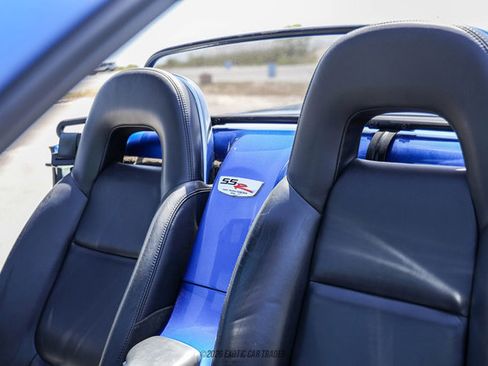 Used 2006 Chevrolet SSR w/ Preferred Equipment Group RWD image 39