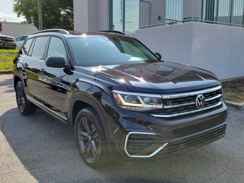 Certified 2021 Volkswagen Atlas SE w/ Panoramic Sunroof Package FWD image 3