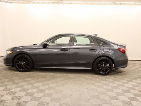 Used 2025 Honda Civic Sport image 2