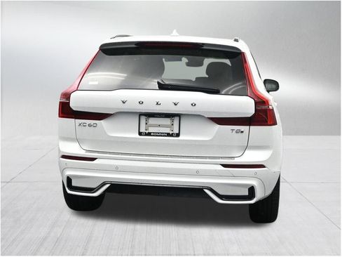 New 2026 Volvo XC60 T8 Ultra w/ Protection Package Premier AWD/4WD image 4