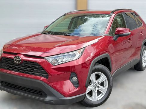 Used 2019 Toyota RAV4 XLE image 14