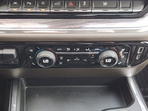 Used 2024 Chevrolet Silverado 1500 LTZ image 16