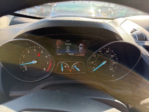 Used 2018 Ford Escape SE w/ SE Sync 3 Package image 5