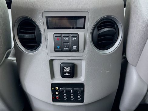 Used 2012 Honda Pilot Touring image 32