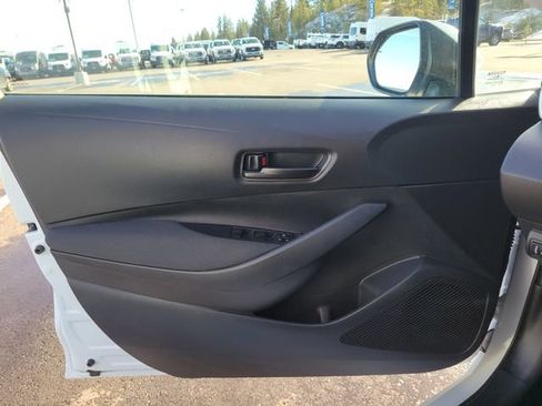 Used 2025 Toyota Corolla LE image 21