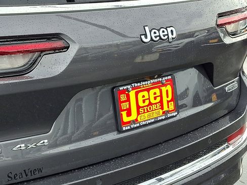 Certified 2021 Jeep Grand Cherokee L Overland w/ Luxury Tech Group IV image 30