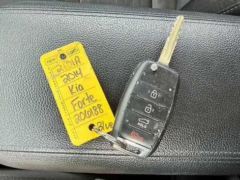 Used 2014 Kia Forte EX FWD image 35