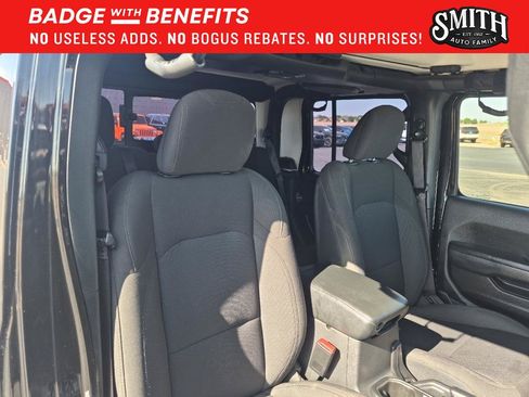 Used 2023 Jeep Gladiator Sport AWD/4WD image 11