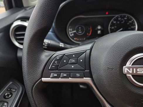 Used 2025 Nissan Versa SV FWD image 23