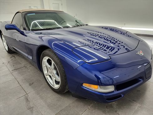 Used 2004 Chevrolet Corvette Convertible w/ Preferred Equipment Group image 43