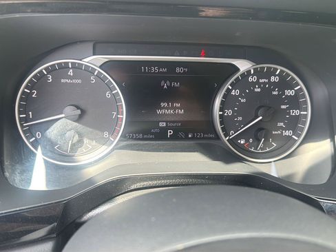 Used 2025 Nissan Pathfinder SV AWD/4WD image 24