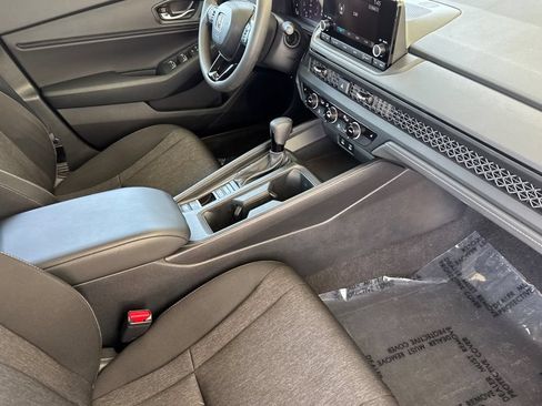 Certified 2023 Honda Accord EX image 18