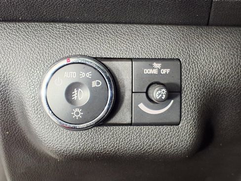 Used 2009 GMC Acadia SLE FWD image 16