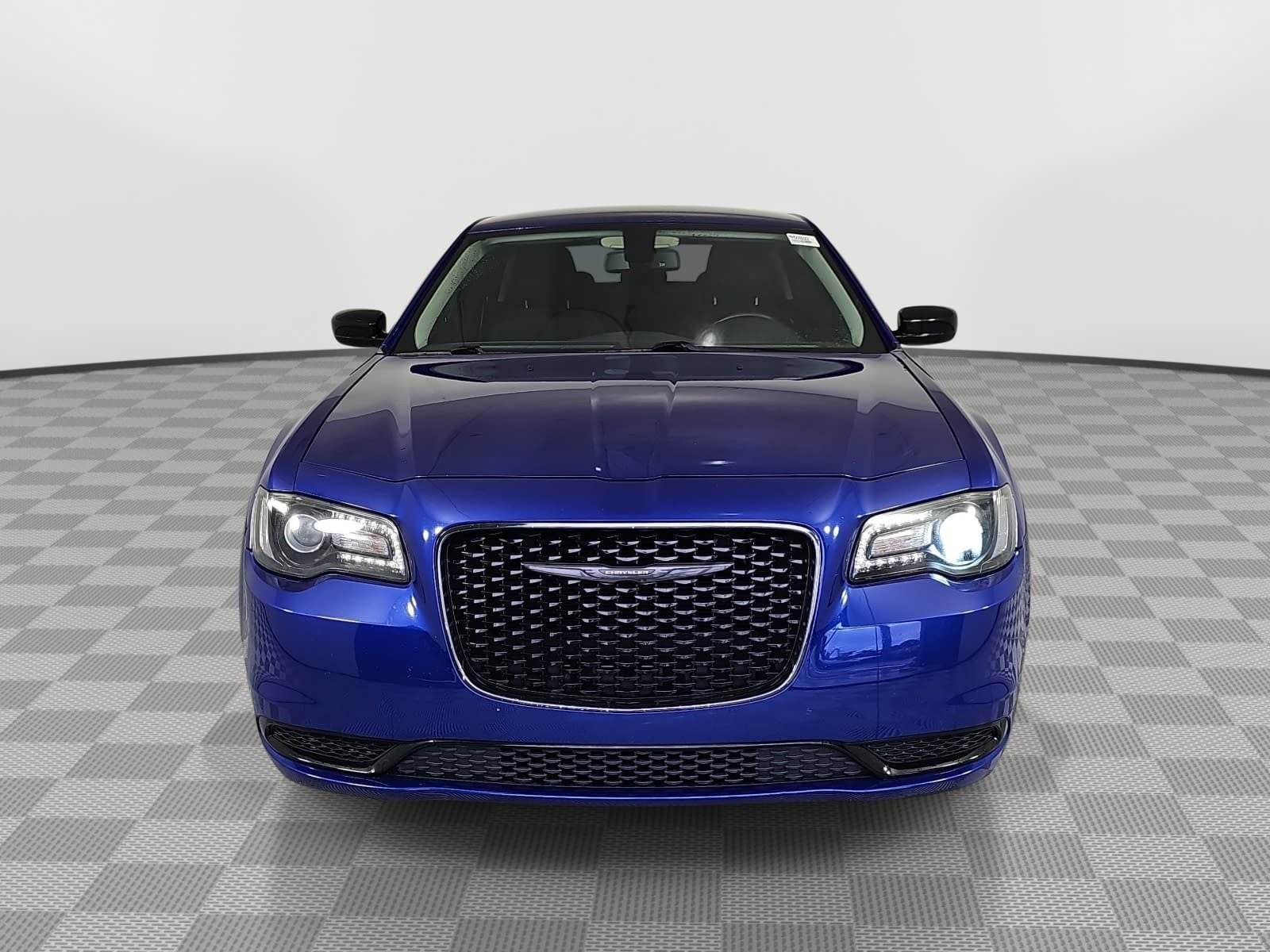 Used 2021 Chrysler 300 Touring w/ Sport Appearance Package RWD image 3