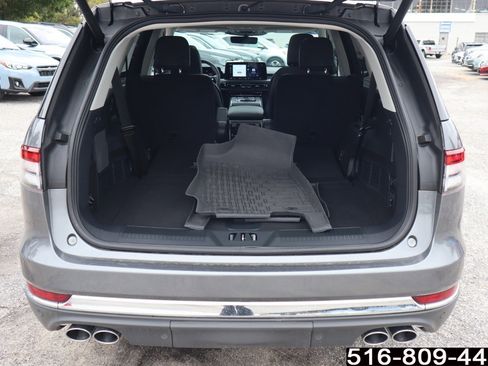 Used 2025 Lincoln Aviator AWD image 34
